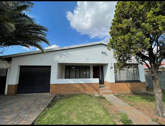 BUSINESS FOR SALE IN REIGERPARK